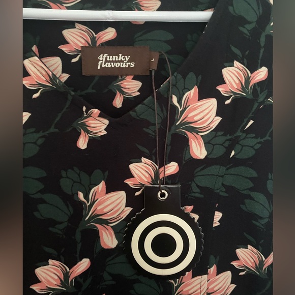 Four Funky Flavours Fitted Magnolia Dress - Picture 4 of 14